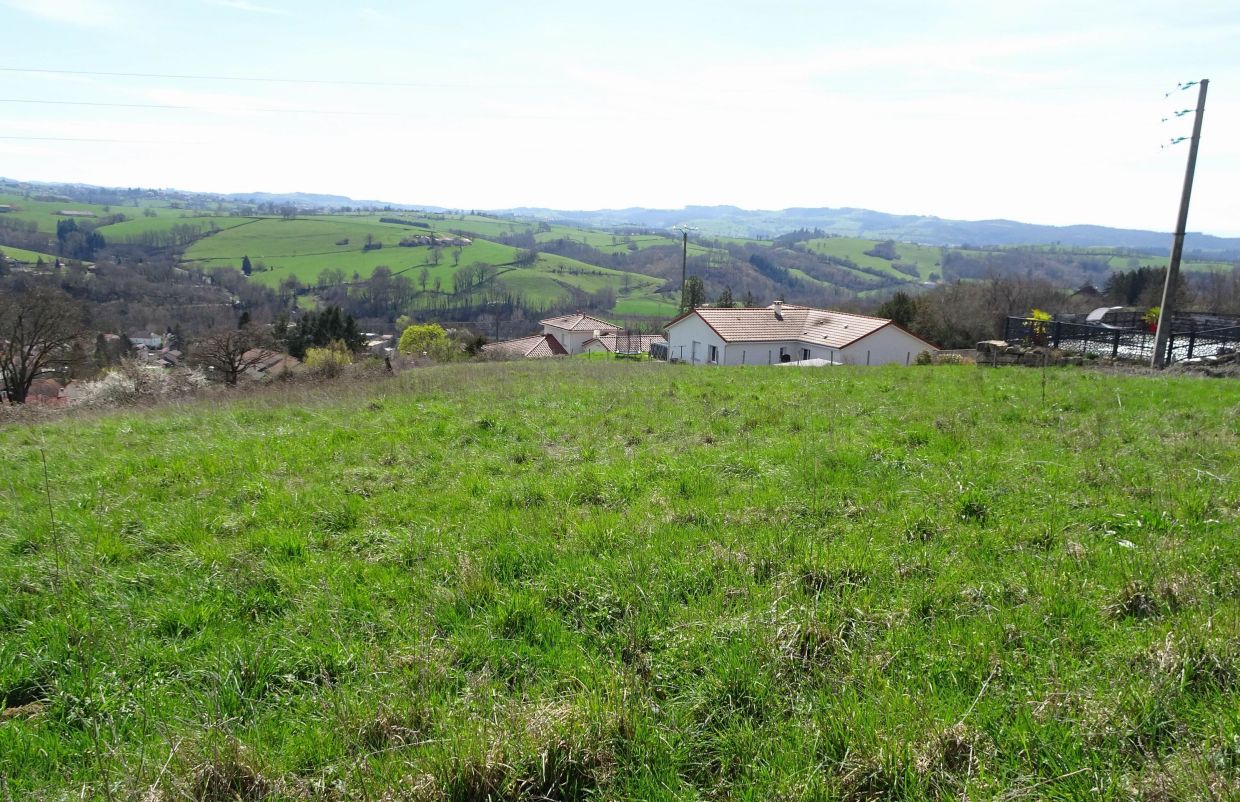 Le terrain du Bois Dieu, vue sur la vallée