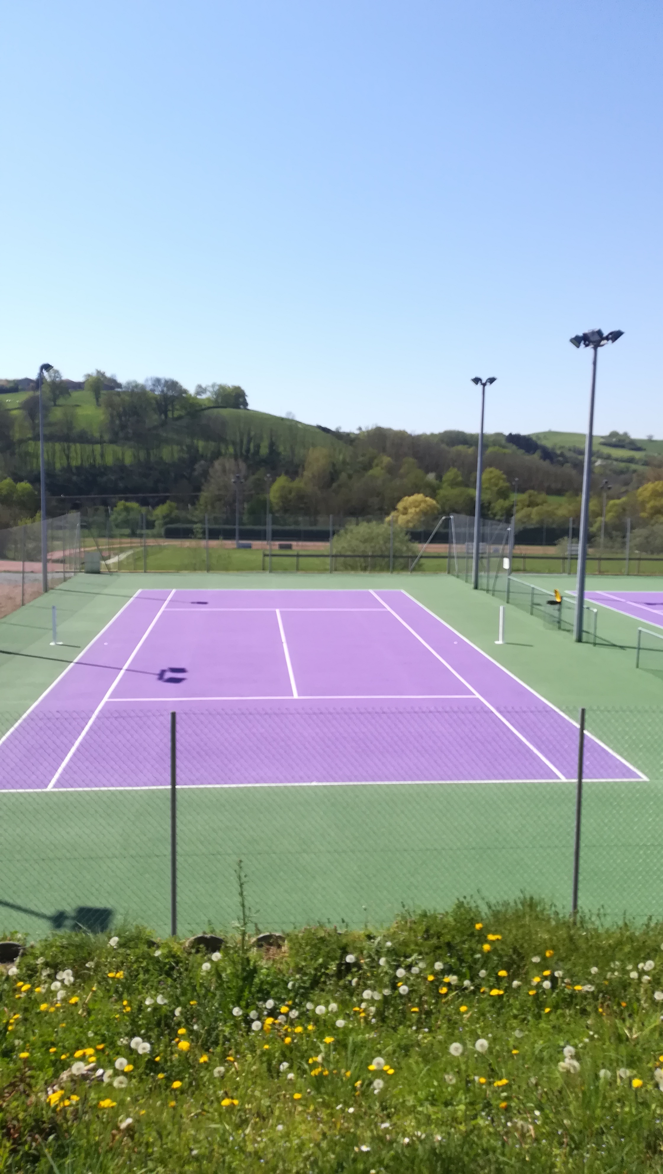 Les courts de tennis éclairés du complexe Michel-Mathieu
