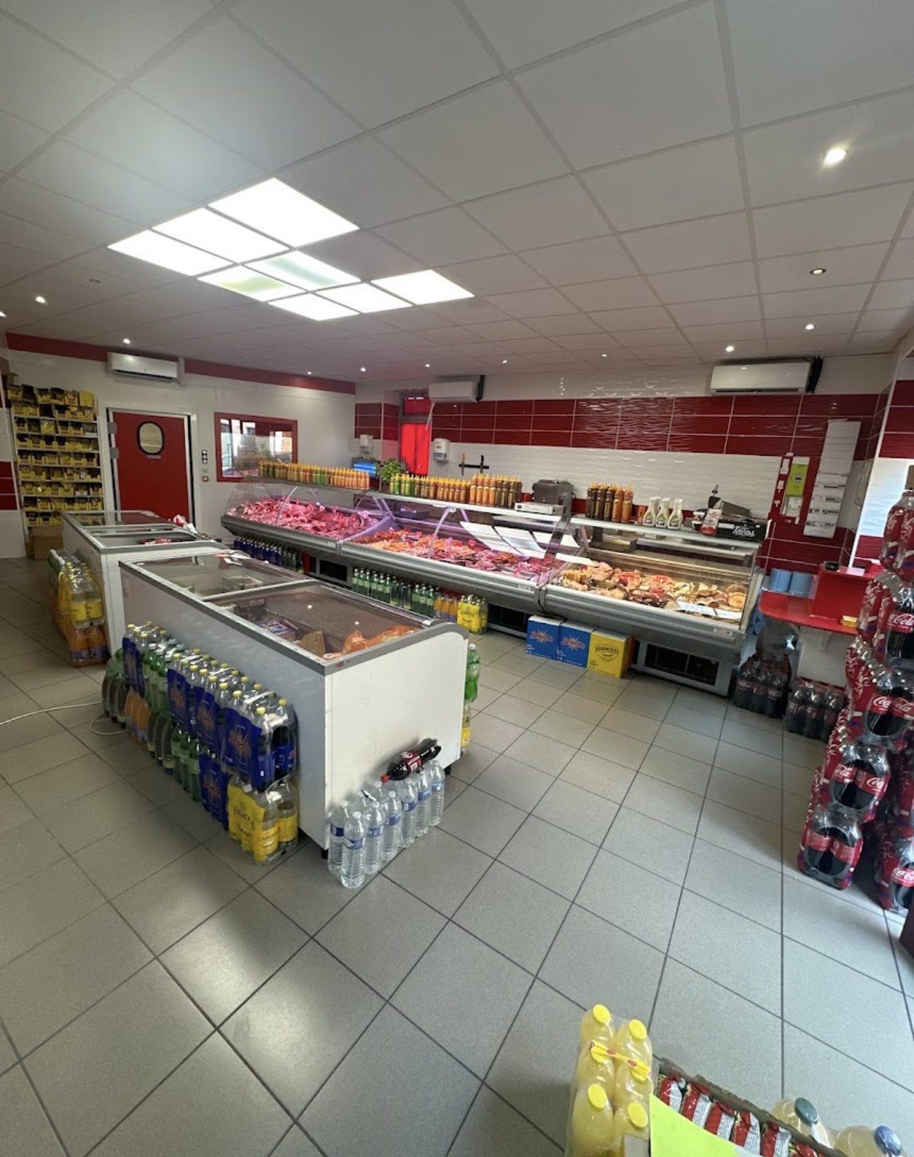 L'intérieur de la boucherie