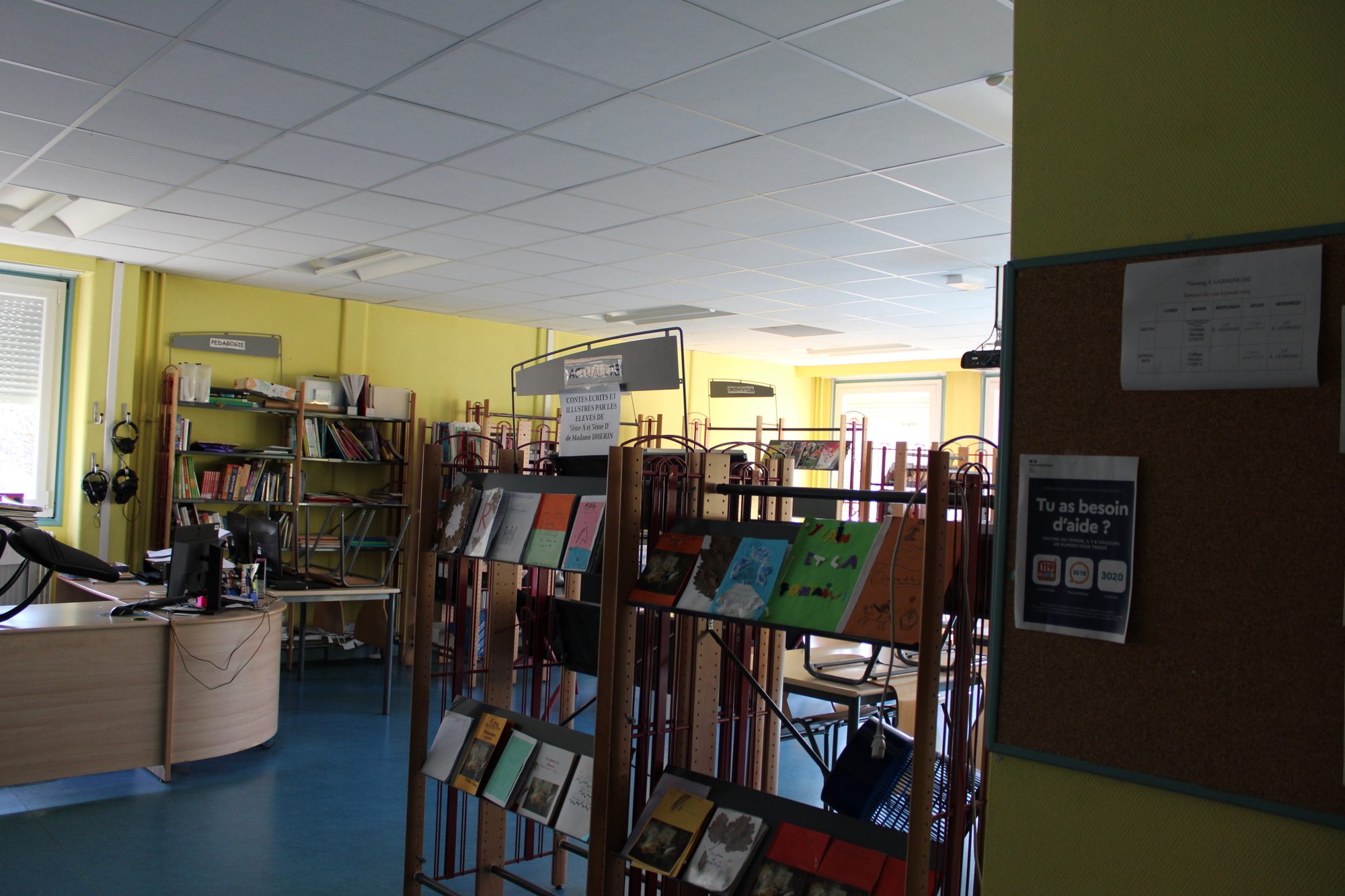 Le centre de documentation du collège