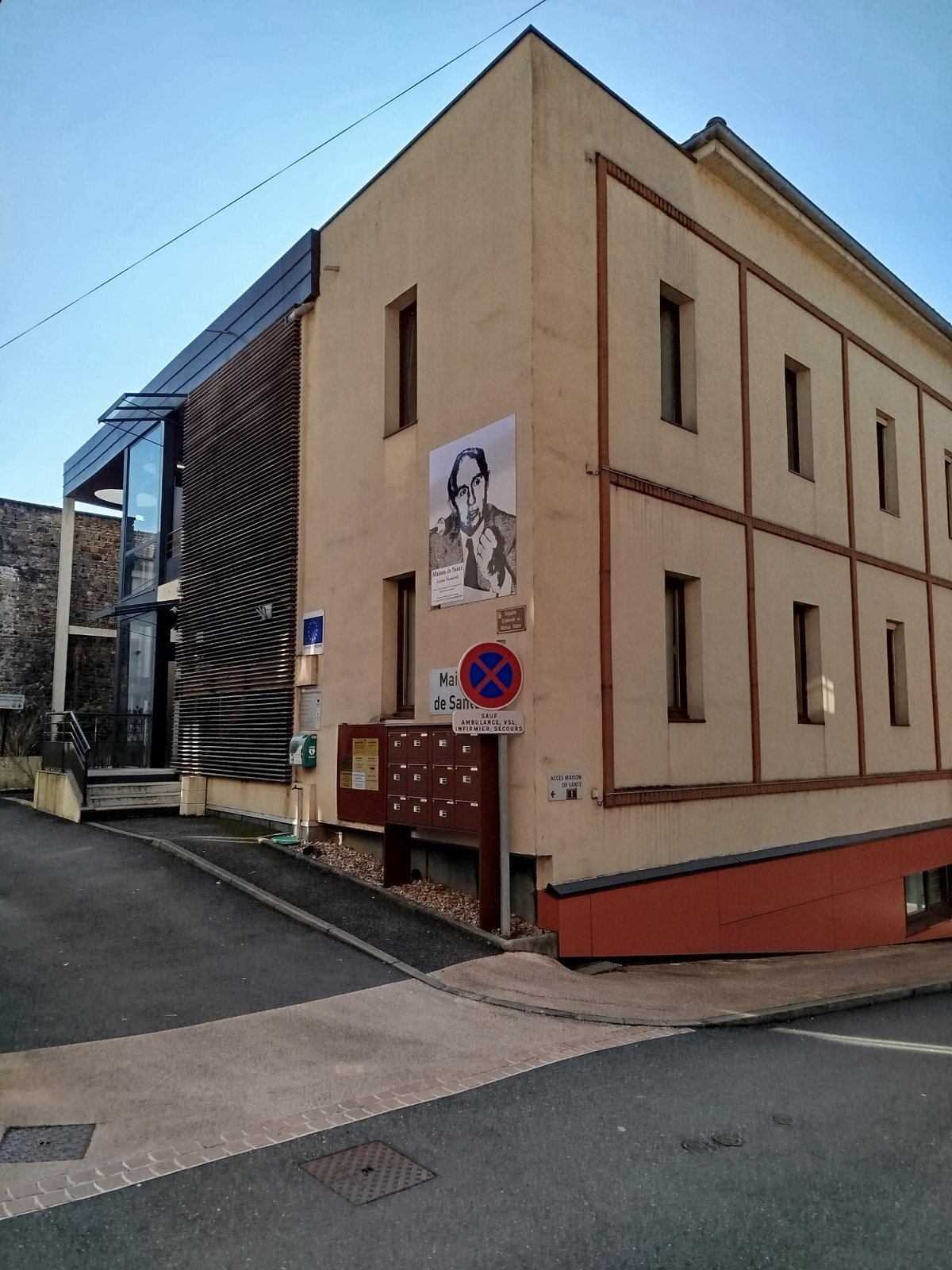 La maison de santé en 2025, côté rue